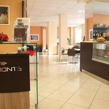Pensione Piemonte ロレート エクステリア 写真